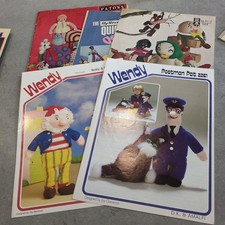 Vintage Knitting Patterns 19/60/70 Toys Noddy Postman Pat Humpty Dumpty 