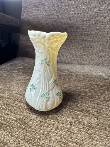 Belleek vase shamrocks flower - belleek,