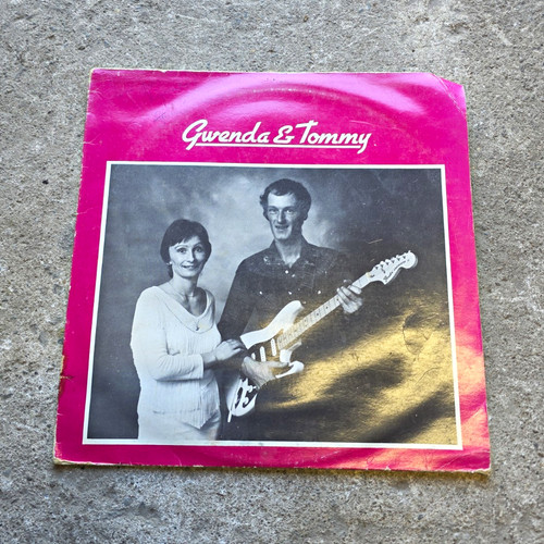 Gwenda tommy - tommy,