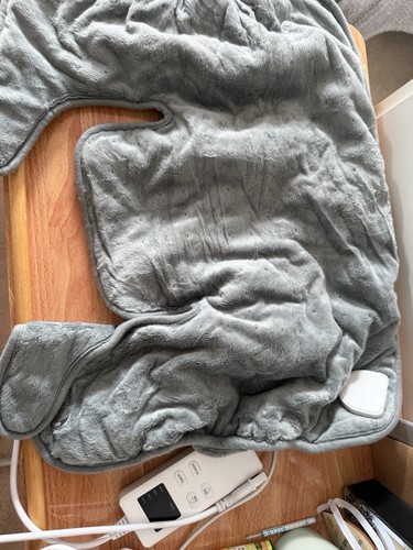 Grey plush heated shoulder - grey,