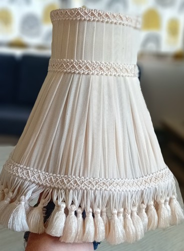 Vintage retro cream beige - /,