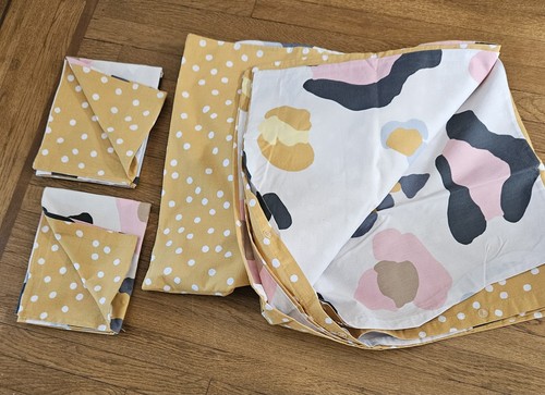 Dunelm double duvet set - double,
