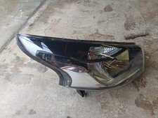 Renault Traffic Vauxhall Vivaro Driver Side Headlight 