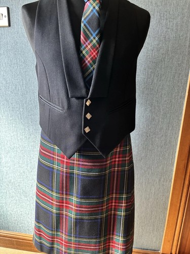Men scottish kilt outfit - scottish,