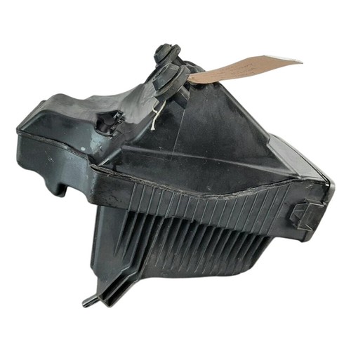 Air cleaner box nissan nv200 - nissan,