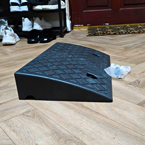 Black rubber threshold ramp - black,