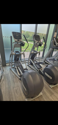 Precor crosstrainer 8 - 6x,
