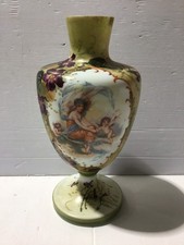 Large Vintage Classical Themed Design Vase- Good Condition (W1)