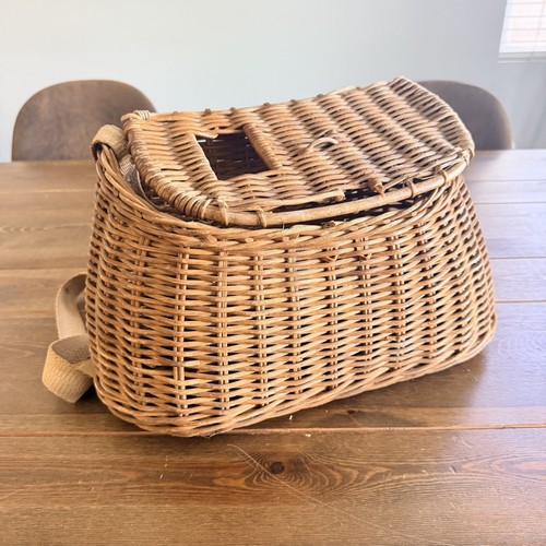 Vintage fly fishing wicker - vintage,