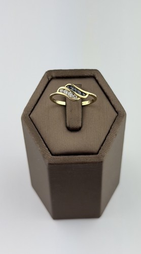 Sapphire and diamonds ring - diamonds,