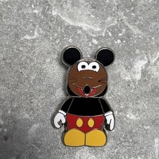 DISNEY RIZZO AS MICKEY MOUSE PIN BADGE THE MUPPETS VINYLMATION SERIES 3
