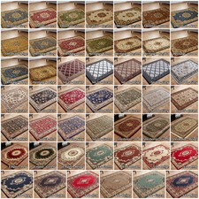 LARGE TRADITIONAL LIVING ROOM