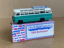 Modell-Fahrzeuge Ikarus 311