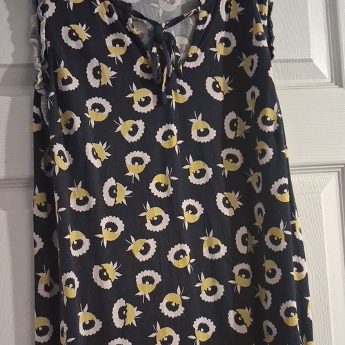 Boden navy floral neck - boden,