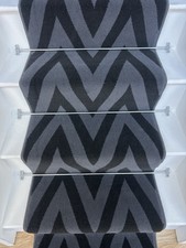 Stair Runner Zigzag Black Hall