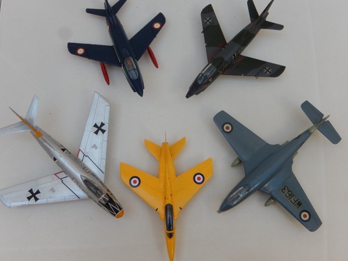 Vintage scale assembled - 1:72,