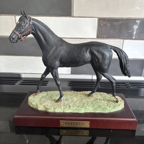 Border fine arts ruffian - border,