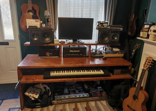 Massive reclaimed wood - massive,
