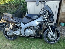 Yamaha FZR600R Engine