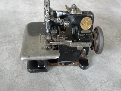 Antique sewing machine singer - antique,