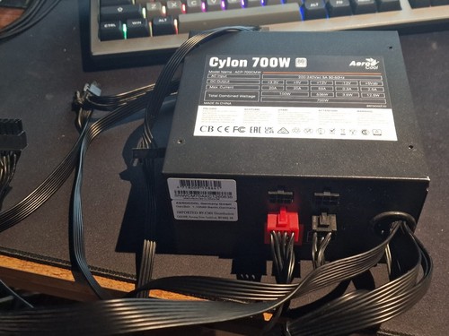 Aerocool 700w psu - 700w,