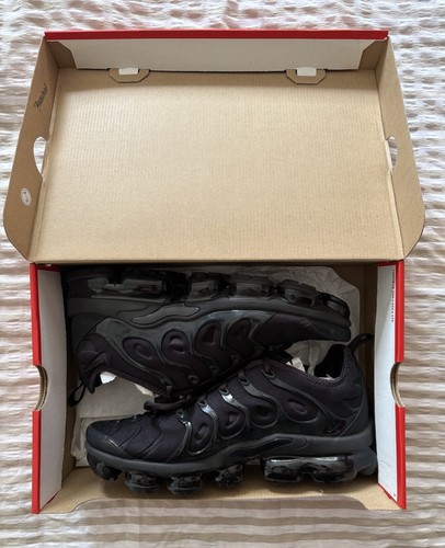 Nike air vapormax plus triple - nike,