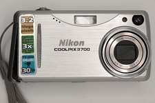 Nikon Coolpix 3700 digital