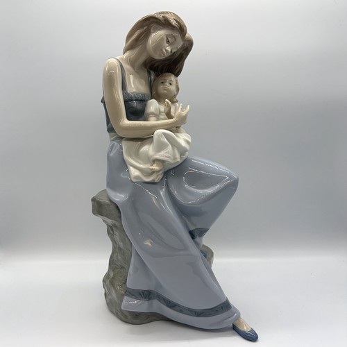 Vintage large nao lladro - large, by