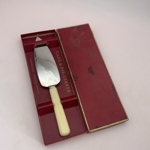 Vintage cake pie server - pie,