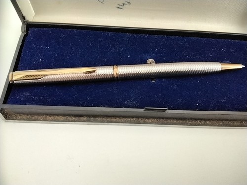 Vintage parker insignia - vintage, gt