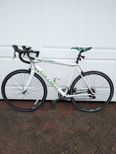 Used White Carrera Vanquish Road Bike
