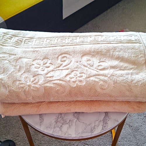 Bath towel beige - beige, floral
