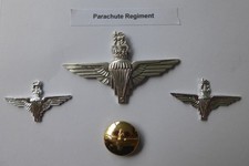 Cap & Collar Badges, Button - The Parachute Regiment PARA