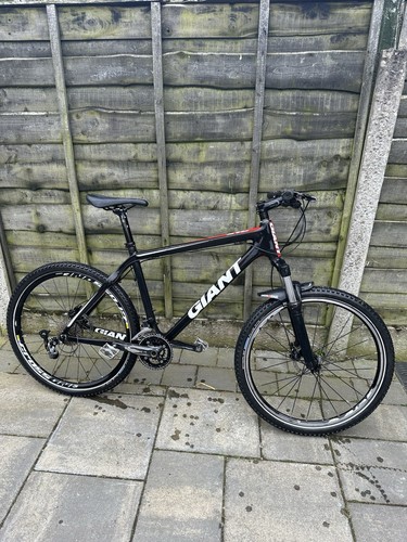 Giant full carbon hard tail - full,