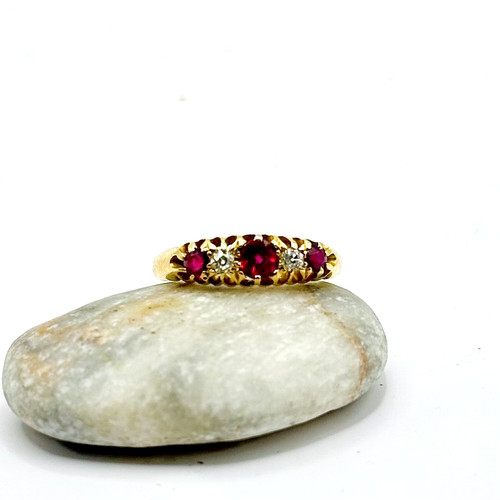 18ct gold ruby diamond ring - gold,
