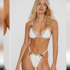 Nasty Gal Ribbon Lace Bow