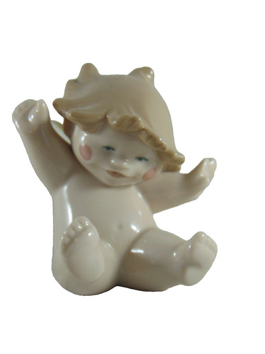 Nao lladro giggles - by,