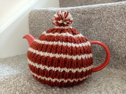 Hand knitted tea cosy - ,, fits
