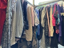 Bundle Of Ladies Vintage Second Hand Clothes Sizes 6-16 Wholesale Joblot 30 Item