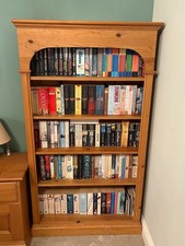 Pretty tall pine bookcase with 5 adjustable shelves