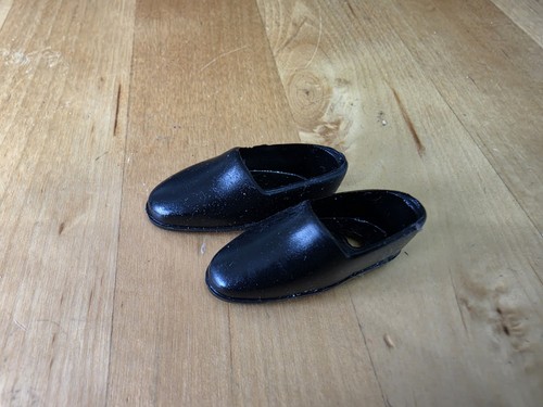 Spare replacement shoes - spare/replacement,