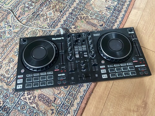Numark platinum fx4 - platinum,