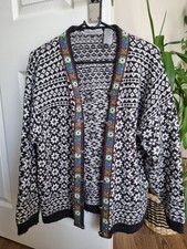 Vintage Northern Isles Woman's