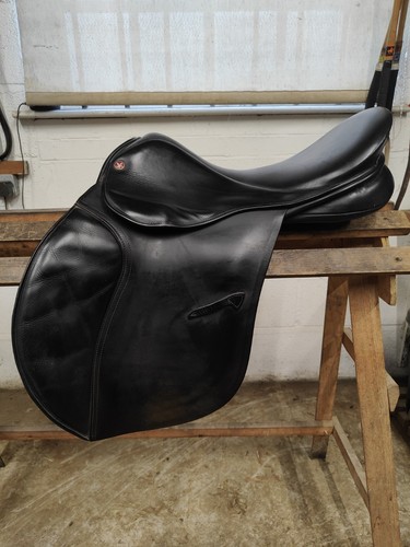 18inch falcon saddle black - gp,