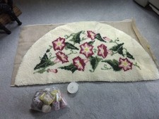 Handmade Latch Hook All Wool Semi Circular Rug New & unused