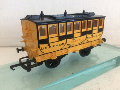 Triang r621 rocket yellow - triang,