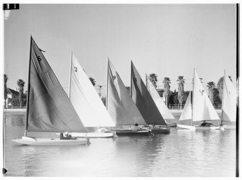 Row small one mast - row,
