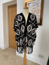 Ladies Aztec South Western Style Poncho Cardigan Fringed Black White Design