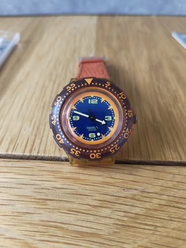 Vintage swatch scuba - 200, red