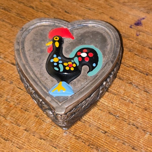 Vintage hinged enamel - vintage,